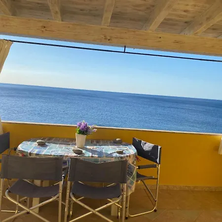 La Casa Gialla * Cala Gonone