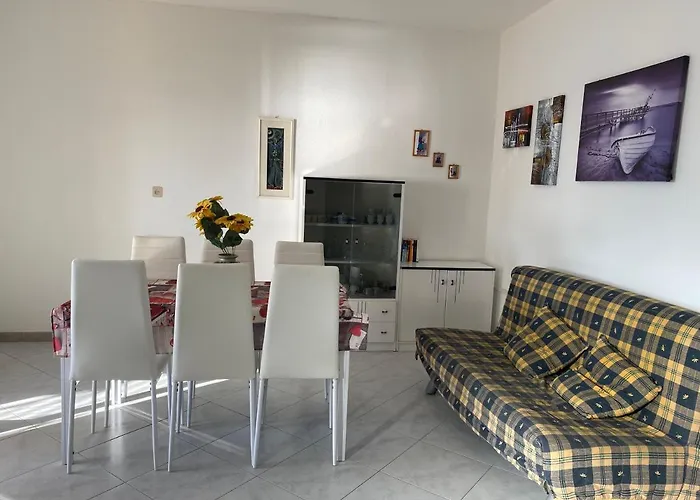 La Casa Gialla * Cala Gonone