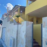 La Casa Gialla Апартаменты
