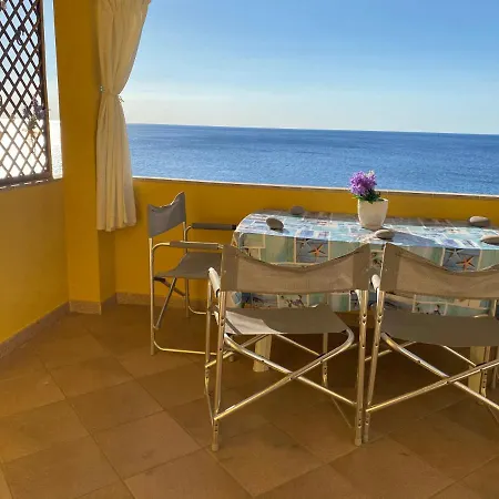 La Casa Gialla * Cala Gonone