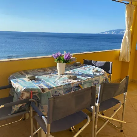 La Casa Gialla * Cala Gonone