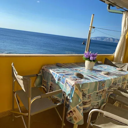 Lägenhet La Casa Gialla Cala Gonone